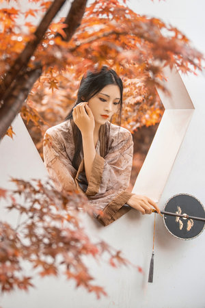 芦名尤莉亚番号剧情gif图解